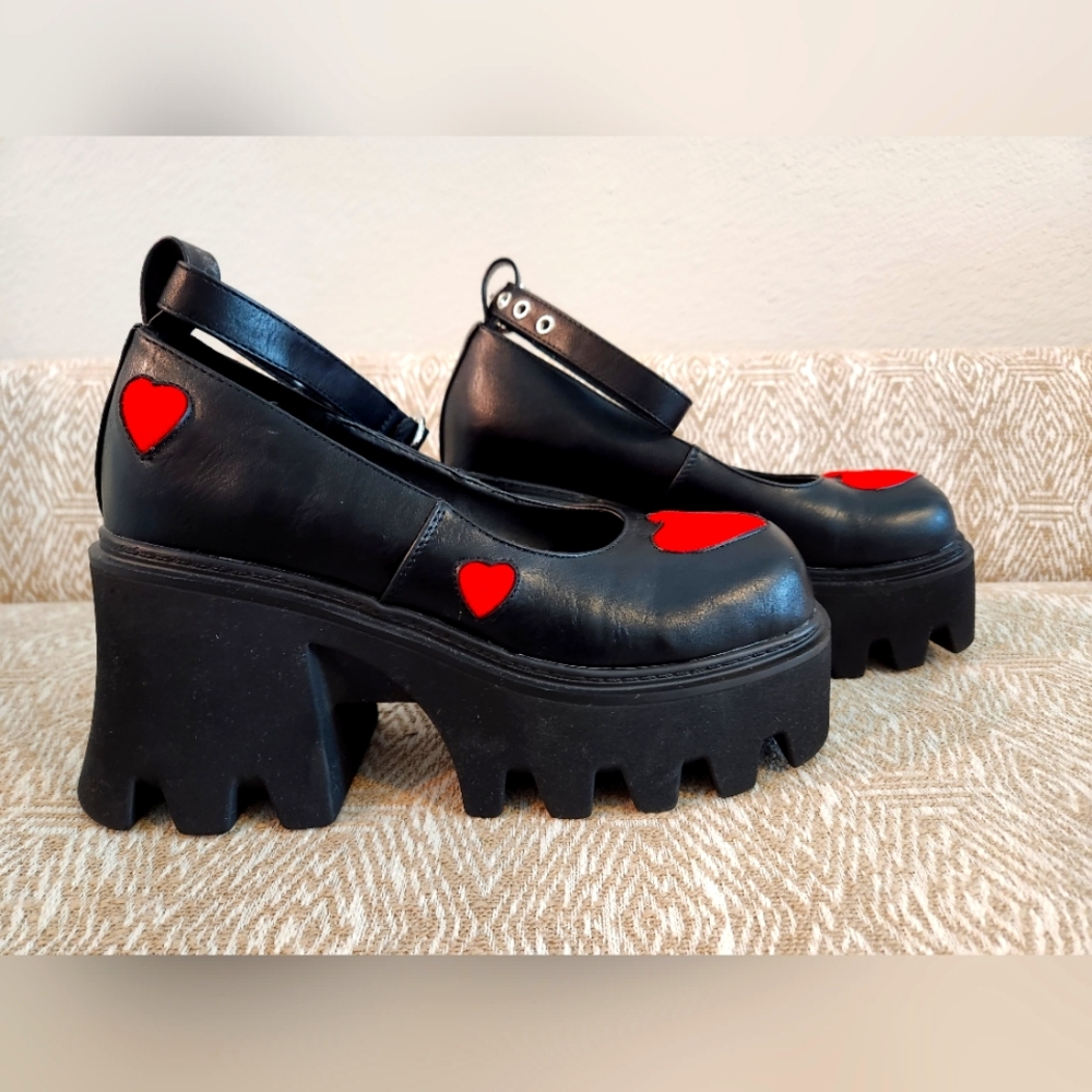 Thunderstruck Chunky Platform Dolly Shoes By Lamoda
